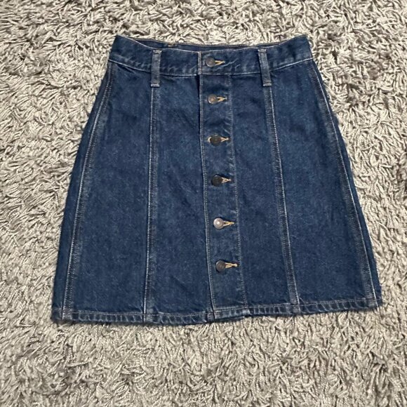 Modern Levis Denim Mini Button Up Skirt Size 24 - Picture 1 of 6